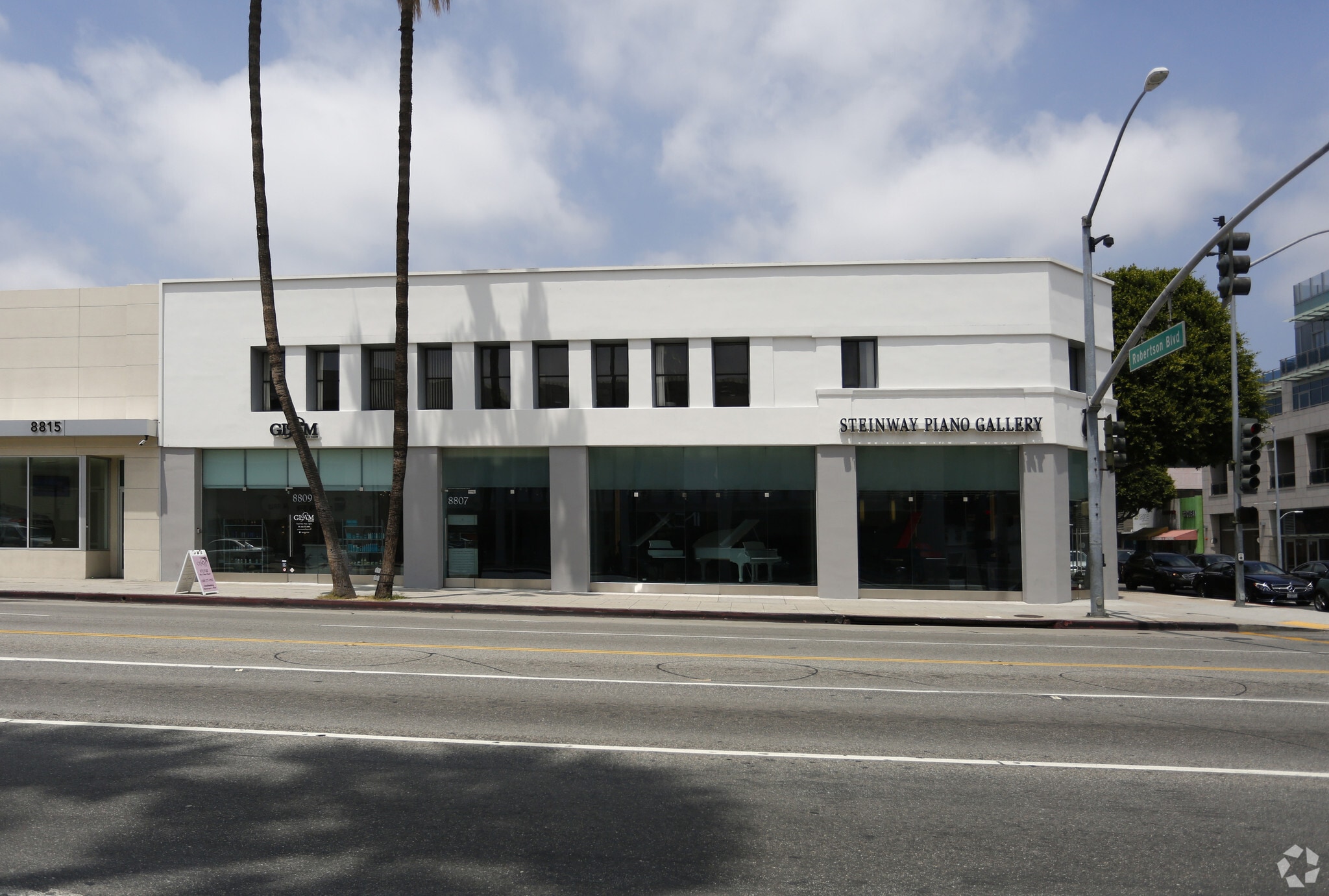 111 N Robertson Blvd, Beverly Hills, CA for sale Building Photo- Image 1 of 1