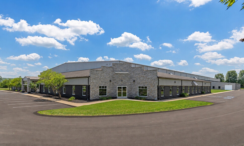 220 S Noah Dr, Saxonburg, PA for lease - Building Photo - Image 3 of 11