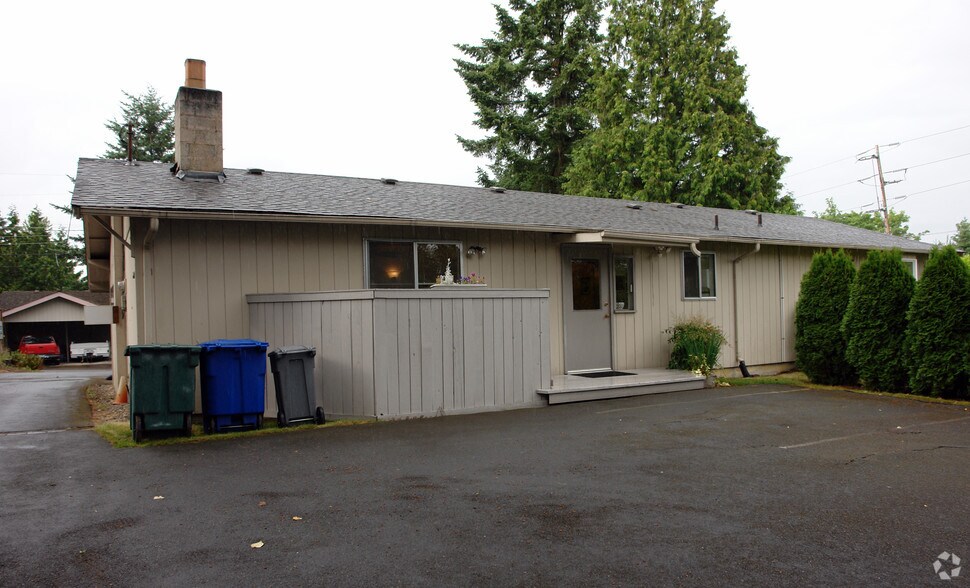 11521 21st St, Bellevue, WA à louer - Photo du bâtiment - Image 2 de 2