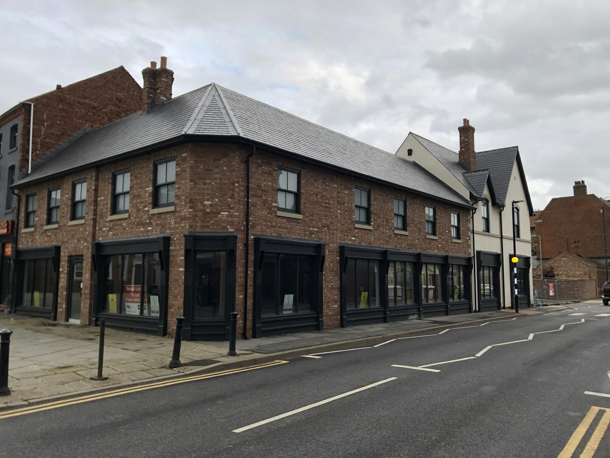 Silver St, Doncaster à louer Photo du bâtiment- Image 1 de 4