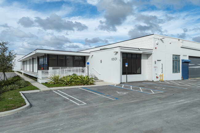 More details for 6501 NW 37th Ave, Miami, FL - Industrial for Lease