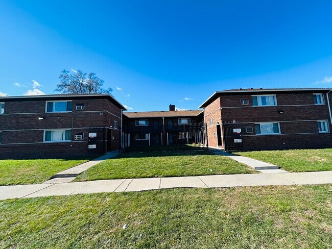 More details for 15211 Fenkell St, Detroit, MI - Multifamily for Sale