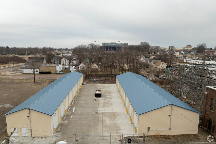 236 Annadale Ave, Akron, OH à louer - Photo du bâtiment - Image 3 de 5
