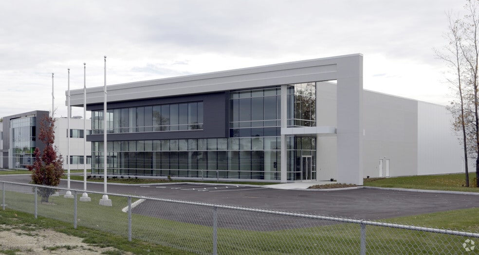 4160 Hwy Desserte Sud Laval (A-440), Laval, QC for lease - Building Photo - Image 2 of 15