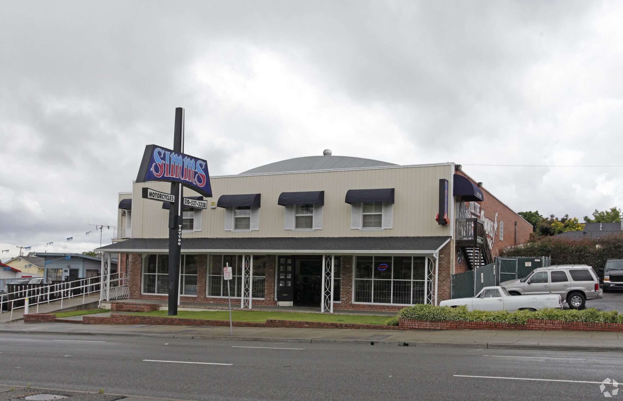 21129 Foothill Blvd, Hayward, CA à vendre Photo principale- Image 1 de 7