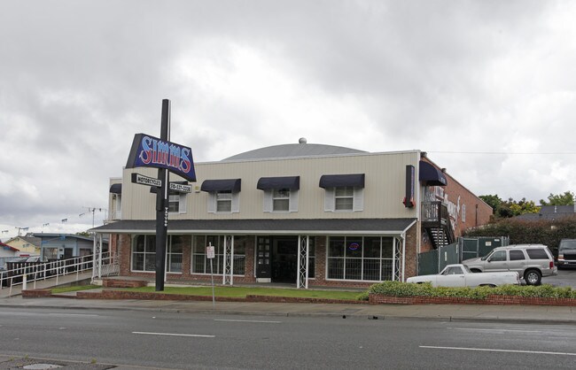 More details for 21129 Foothill Blvd, Hayward, CA - Retail for Sale