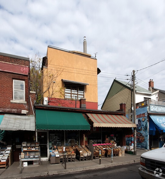 200-202 Baldwin St, Toronto, ON for lease - Building Photo - Image 2 of 2