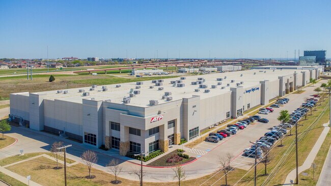 Plus de détails pour 2800 Valley View Ln, Irving, TX - Industriel à louer