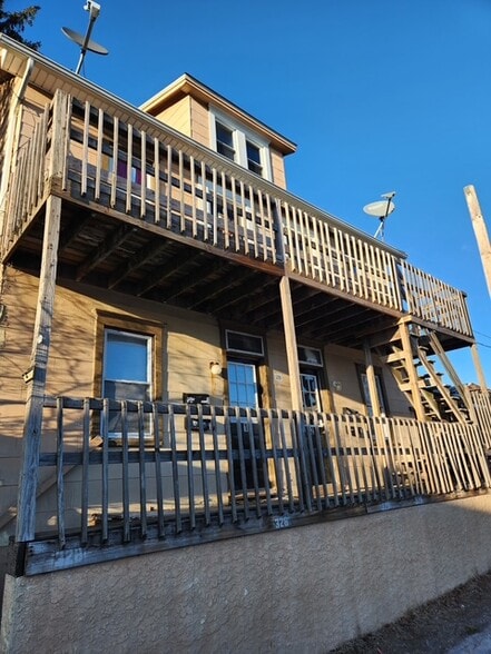 328 W Green St, Hazle Township, PA for sale - Building Photo - Image 2 of 8