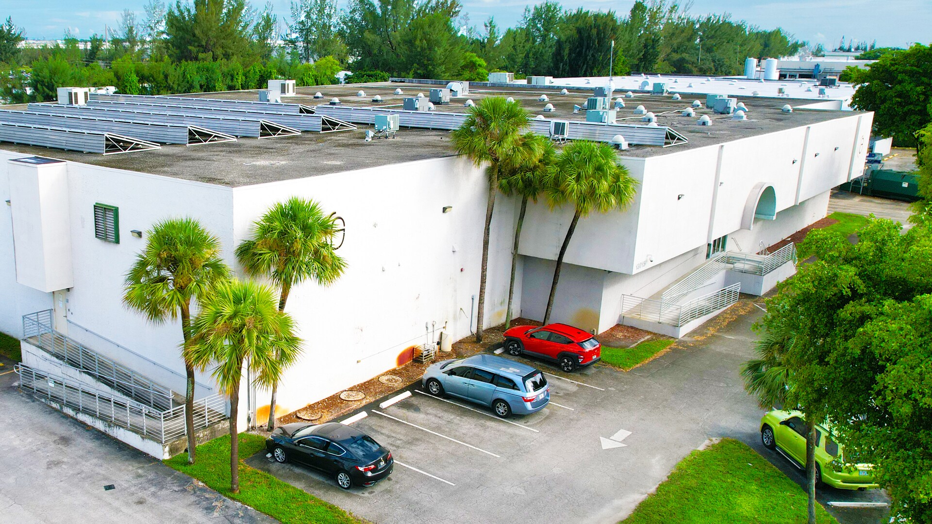 13015 NW 38th Ave, Opa Locka, FL à vendre Aérien- Image 1 de 1