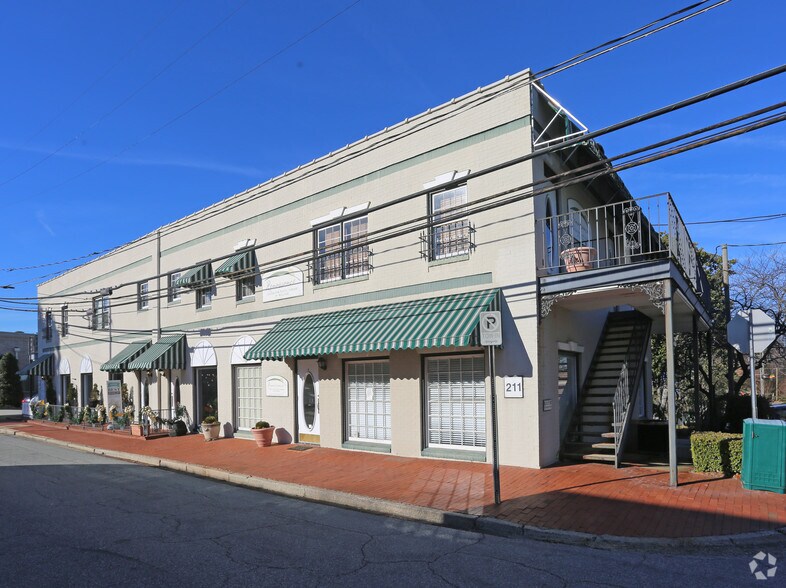 301 State St, Greensboro, NC à louer - Photo du bâtiment - Image 2 de 8