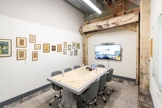 2744 E 11th St, Oakland, CA à louer Photo intérieure- Image 1 de 4