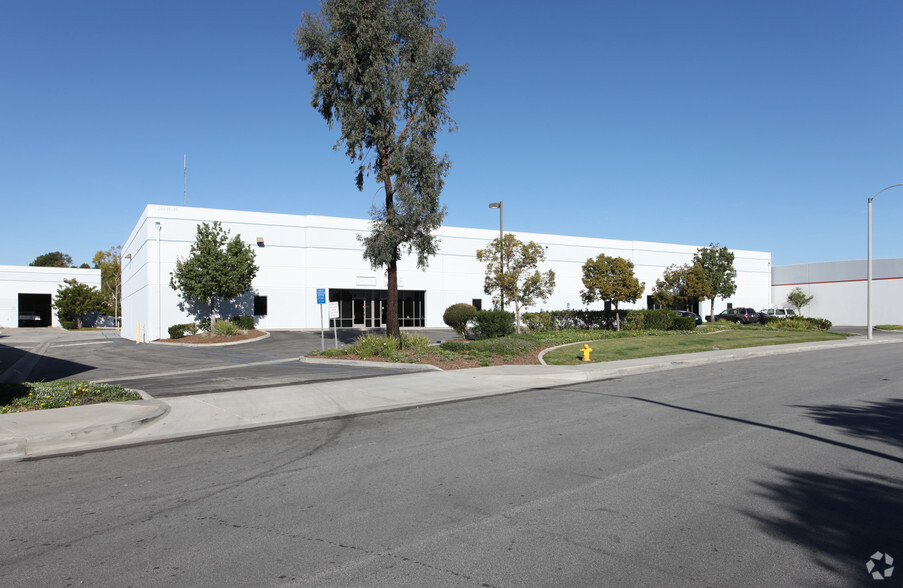 20515-20545 Paseo Del Prado, Walnut, CA for lease - Building Photo - Image 1 of 5