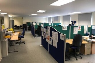 2 Lawn House Clos, Londres à louer Photo intérieure- Image 2 de 4