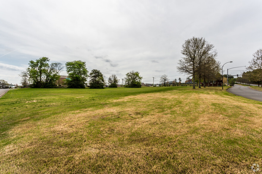 Cantrell Rd, Little Rock, AR à vendre - Photo principale - Image 1 de 1