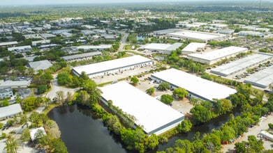 975 Florida Central Pky, Longwood, FL for lease Building Photo- Image 2 of 7