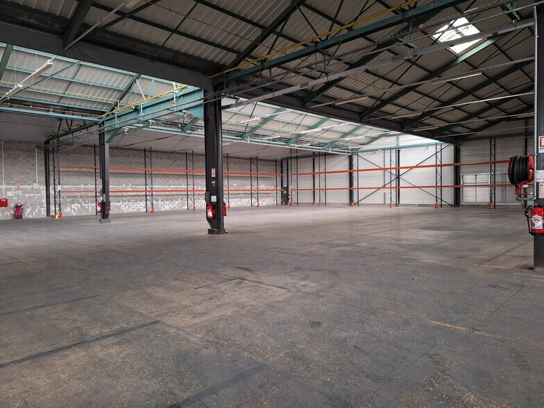 36 Rue Pascal, Meaux for lease - Building Photo - Image 2 of 20
