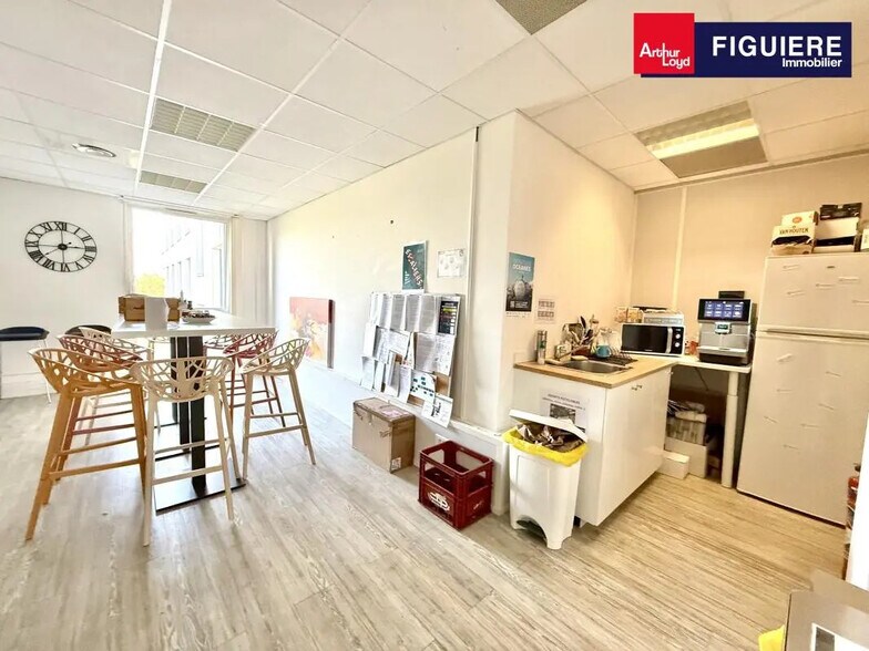 Bureau dans Aix-en-Provence à louer - Photo intérieure - Image 3 de 7