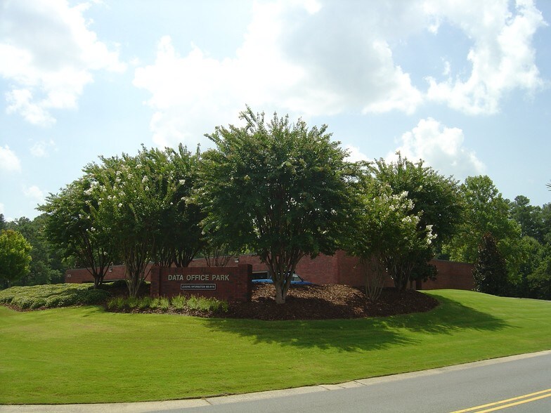 2131 Data Office Dr, Hoover, AL à louer - Photo du bâtiment - Image 3 de 4