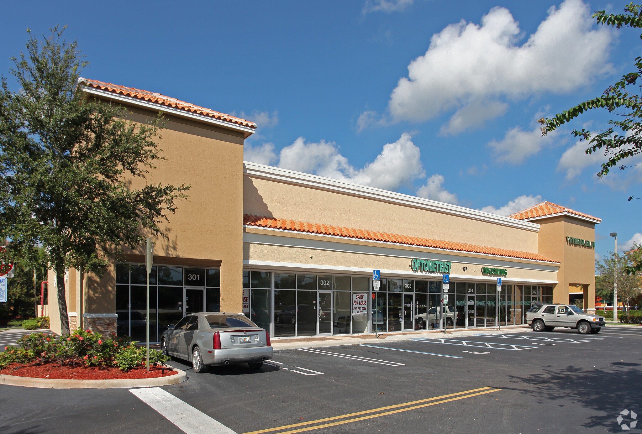 137 S State Road 7, West Palm Beach, FL à louer Photo du bâtiment- Image 1 de 6