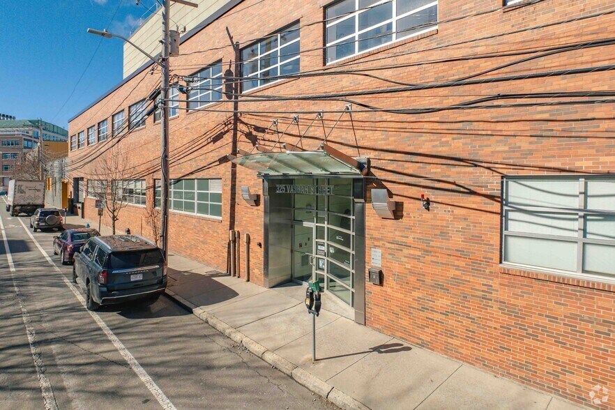 325 Vassar St, Cambridge, MA à louer - Photo du bâtiment - Image 3 de 5