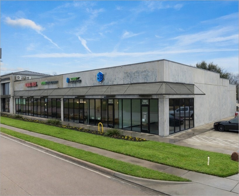 3901 West Fwy, Fort Worth, TX for lease Interior Photo- Image 1 of 16