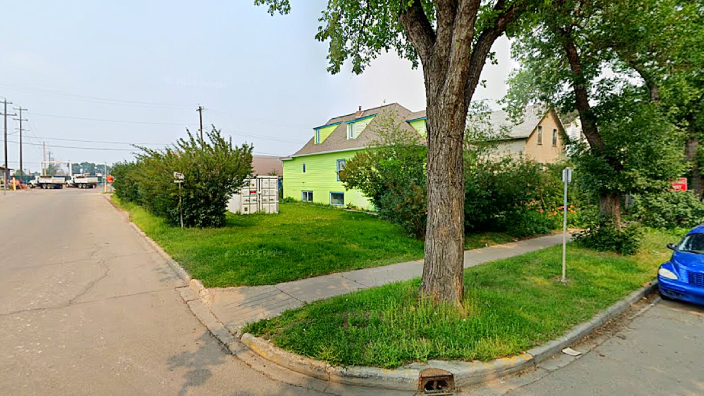 9348 105 NW ave, Edmonton, AB à vendre Photo principale- Image 1 de 5