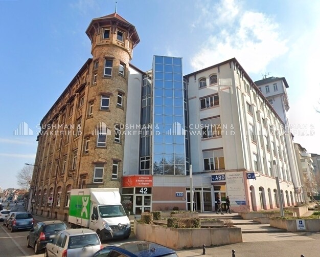 Bureau dans Schiltigheim à louer - Photo du bâtiment - Image 1 de 13