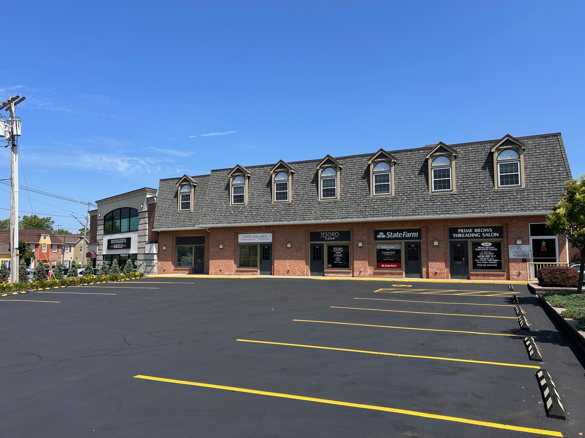 4500-4504 Main St, Amherst, NY à vendre Photo du bâtiment- Image 1 de 1