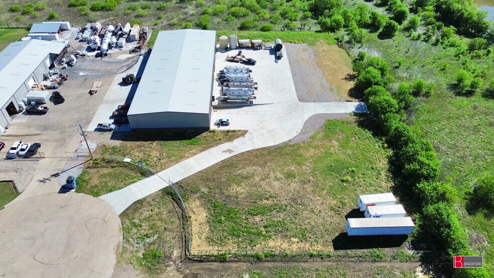 4200 Longhorn Dr, Alvarado, TX à louer - Photo du bâtiment - Image 2 de 13