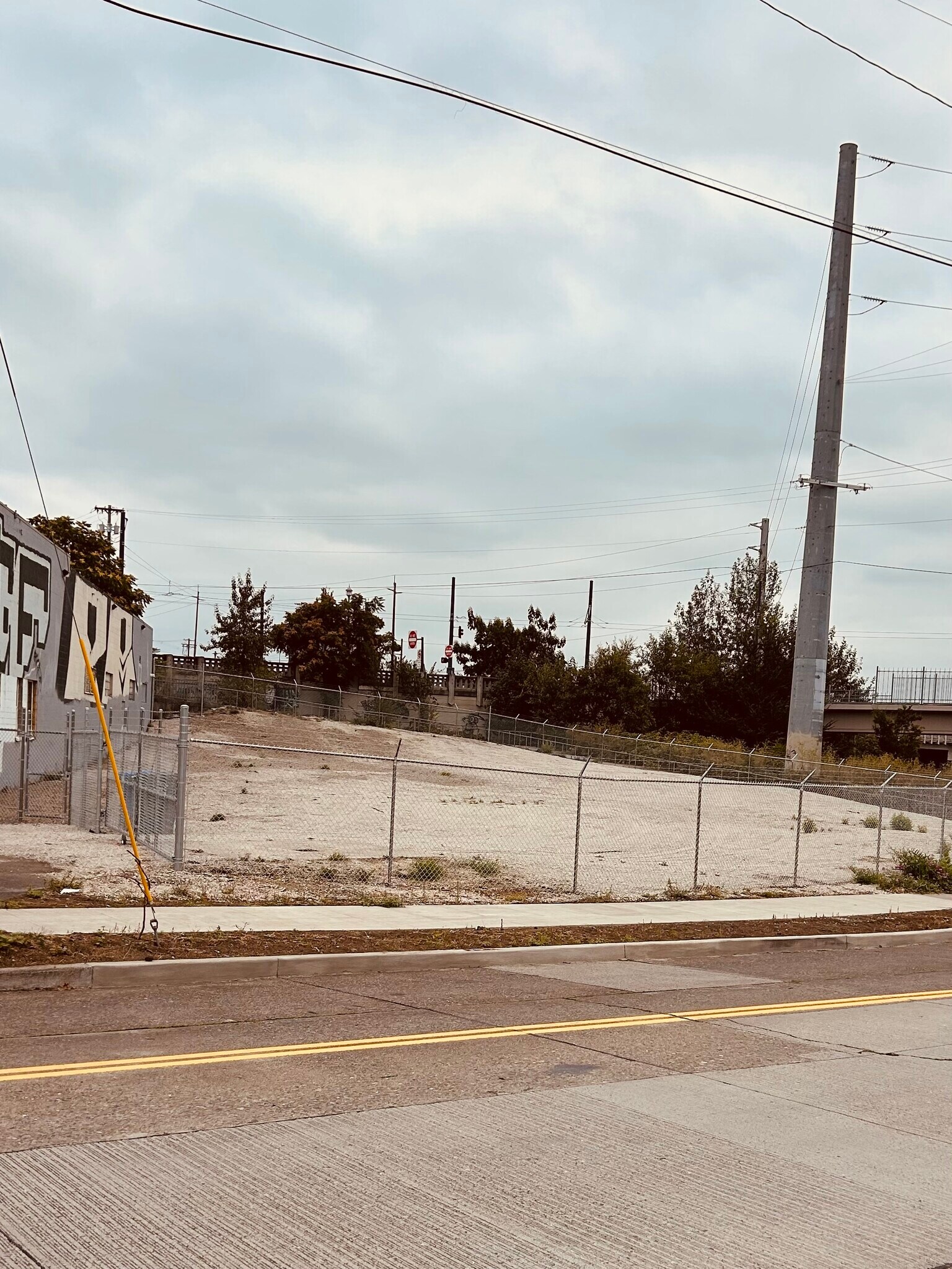 1988 SE 3rd Ave, Portland, OR à louer Autre- Image 1 de 2