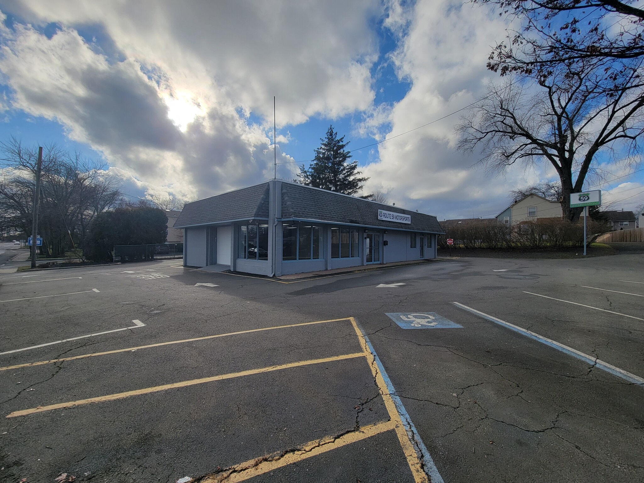 81 East Route 59, Nanuet, NY for lease Primary Photo- Image 1 of 8