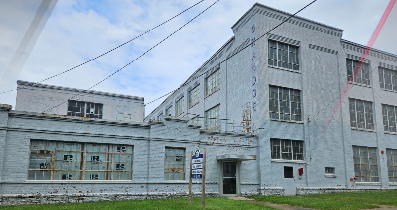 11 Grandoe Ln, Gloversville, NY for sale - Building Photo - Image 2 of 3