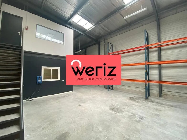 Industrial in Marseille for lease - Interior Photo - Image 3 of 4