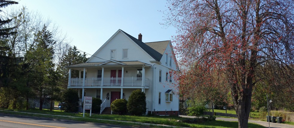 58 Main St, Terryville, CT à vendre - Photo du bâtiment - Image 1 de 1