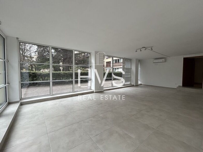 Office in Aix-en-Provence for lease - Interior Photo - Image 1 of 5