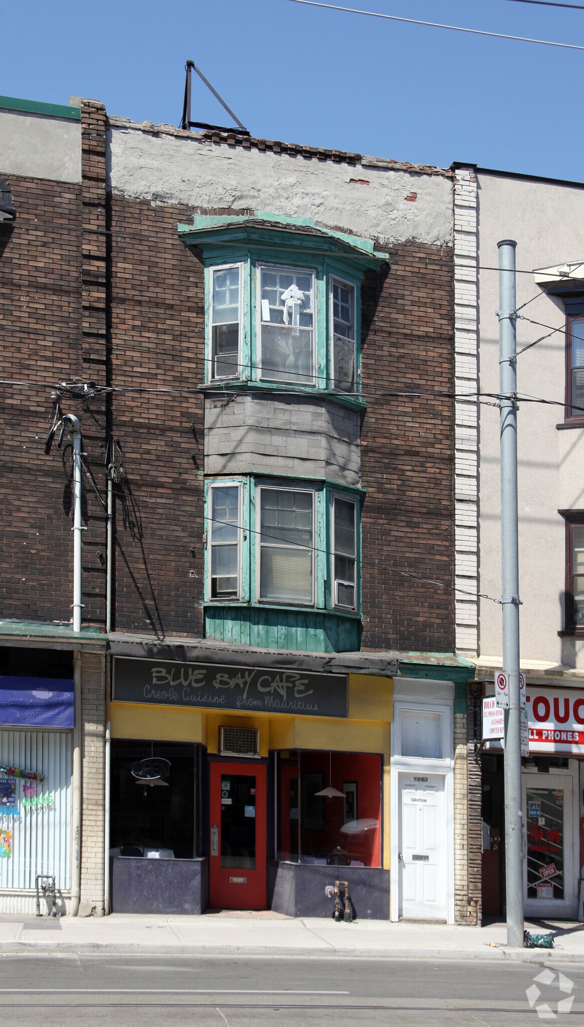 2243 Dundas St W, Toronto, ON for sale Primary Photo- Image 1 of 1