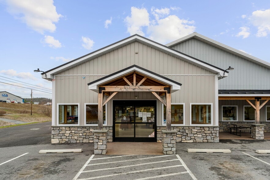 4144 Pennsylvania 147 Hwy, Herndon, PA for sale - Primary Photo - Image 2 of 69
