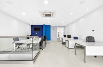 2 Kingston Hl, Kingston Upon Thames for lease Interior Photo- Image 2 of 10