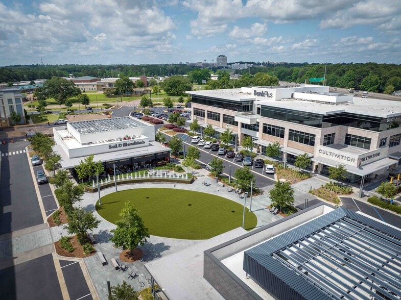 1200 Eastover Dr, Jackson, MS for lease - Building Photo - Image 2 of 5