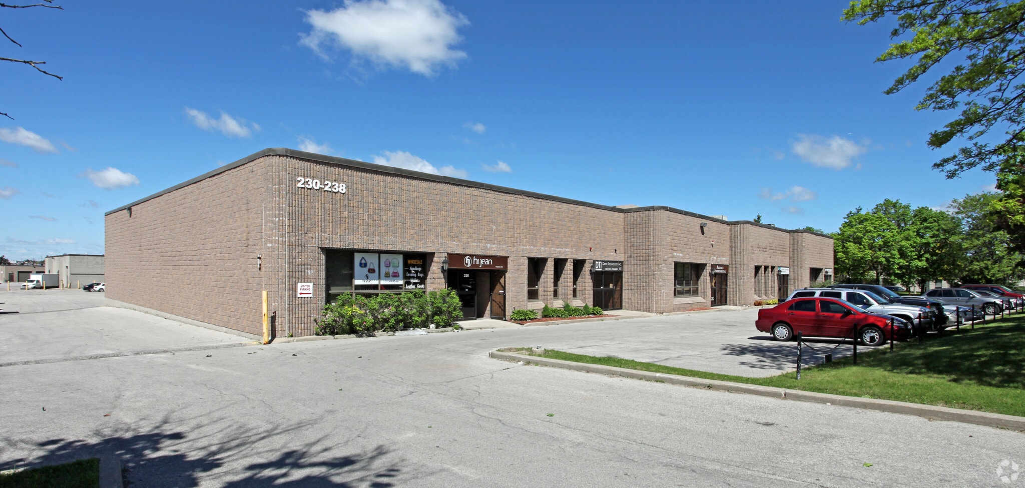 236 Hood Rd, Markham, ON à vendre Photo du bâtiment- Image 1 de 40