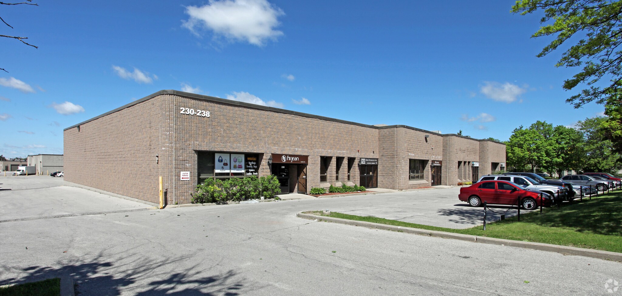 236 Hood Rd, Markham, ON à vendre Photo du bâtiment- Image 1 de 40