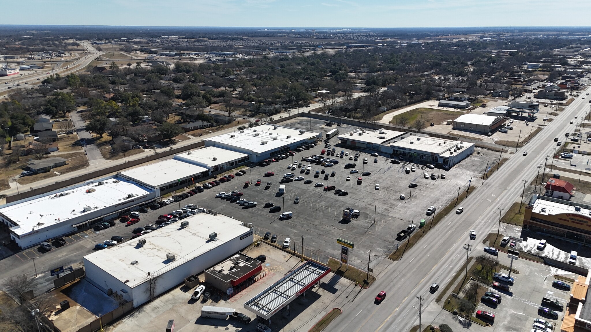 5107-5129 Wesley St, Greenville, TX for lease Building Photo- Image 1 of 10