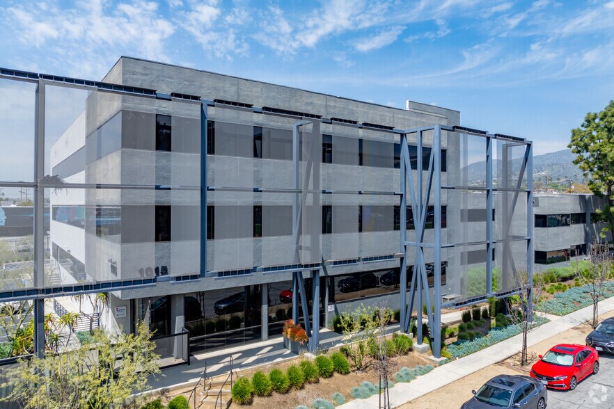 1015 Grandview Ave, Glendale, CA à vendre - Photo du bâtiment - Image 2 de 10