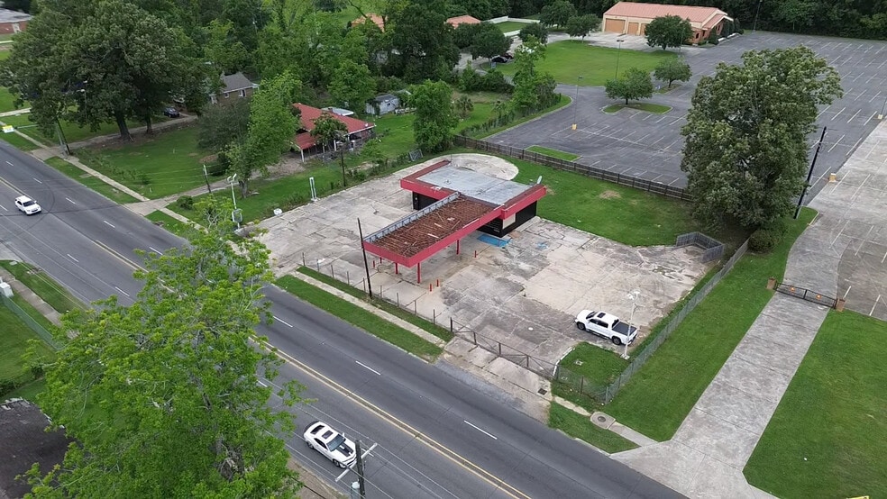 6435 Winbourne Ave, Baton Rouge, LA for lease - Building Photo - Image 2 of 4