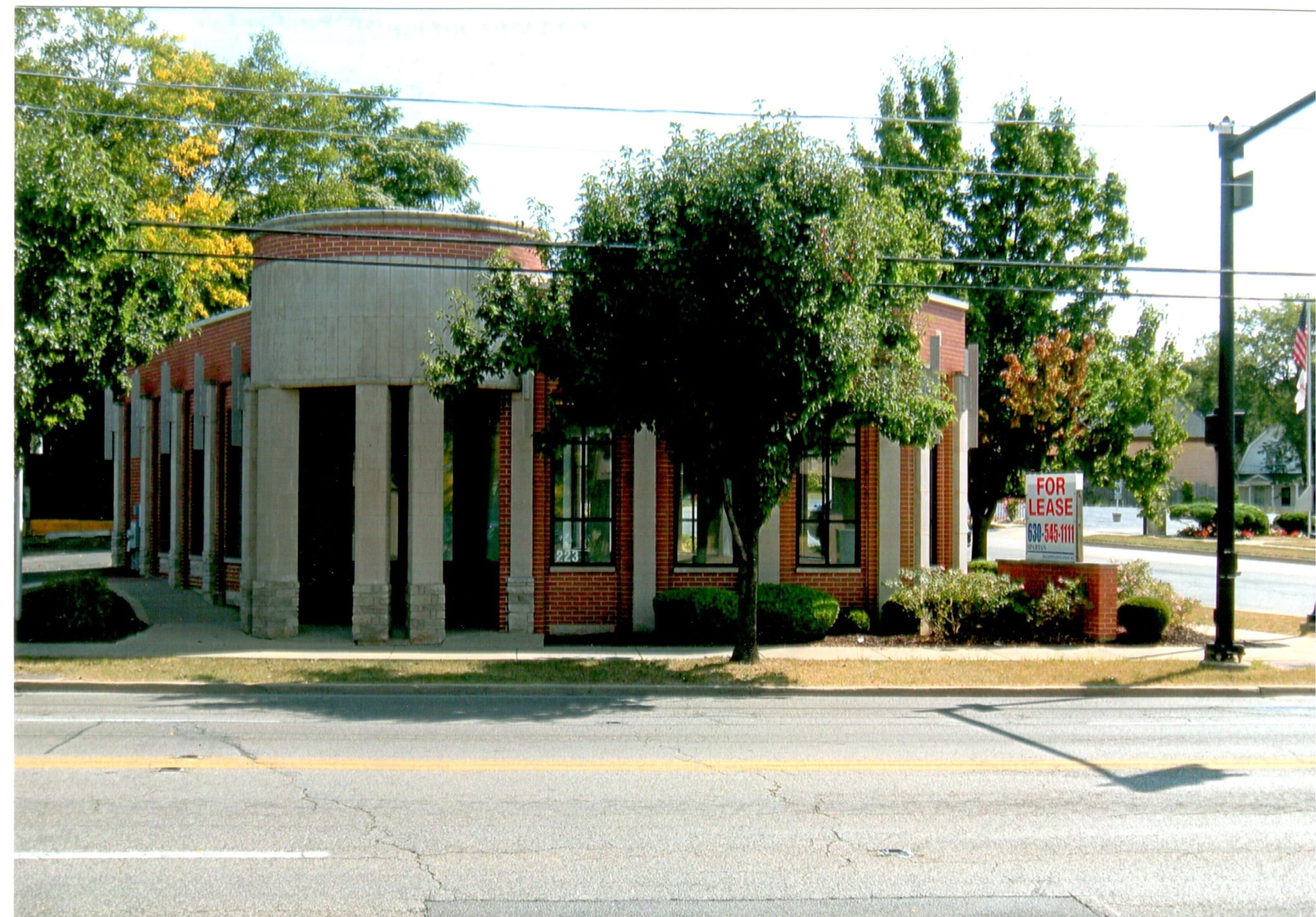 223 Dundee Ave, Elgin, IL for lease Primary Photo- Image 1 of 16