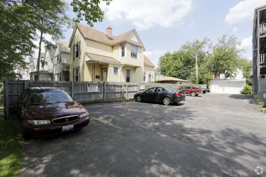 1934 Maple Ave, Evanston, IL à louer - Photo du bâtiment - Image 3 de 3