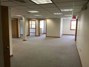 83 Halls Rd, Old Lyme, CT for lease Interior Photo- Image 2 of 4