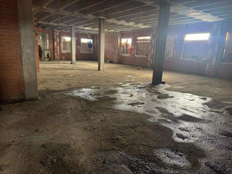 Industriel dans Torrejón de Ardoz, Madrid à vendre - Photo du bâtiment - Image 3 de 3