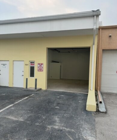 5063 NE 12th Ter, Oakland Park, FL for lease - Building Photo - Image 2 of 7